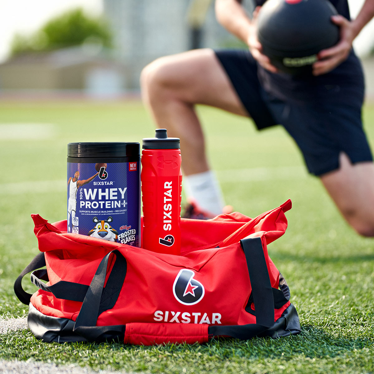 Training outdoors with 100% Whey Protein Plus Kellogg's Frosted Flakes®
